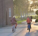 Het pand staat aan een stil weggetje, met weinig verkeer.
<br/>
Richard Keijzer, 2014-10-27